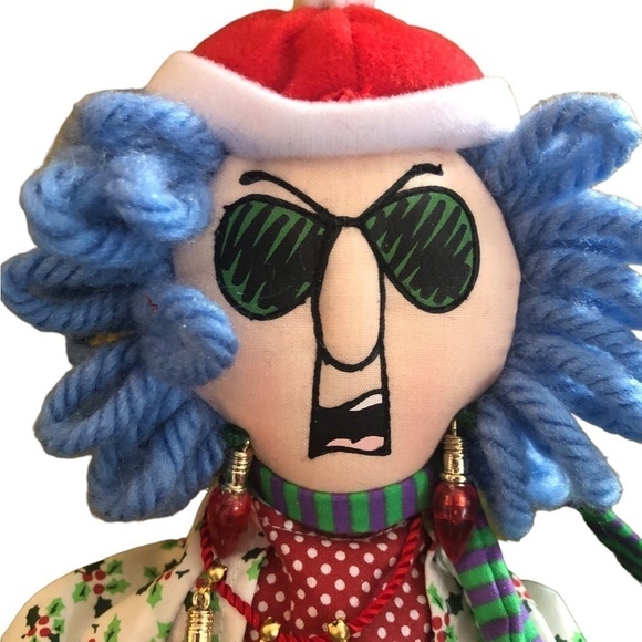 Hallmark Maxine Dressed In Holiday Style Christmas Doll Collector 18” Can Sit - Picture 2 of 7